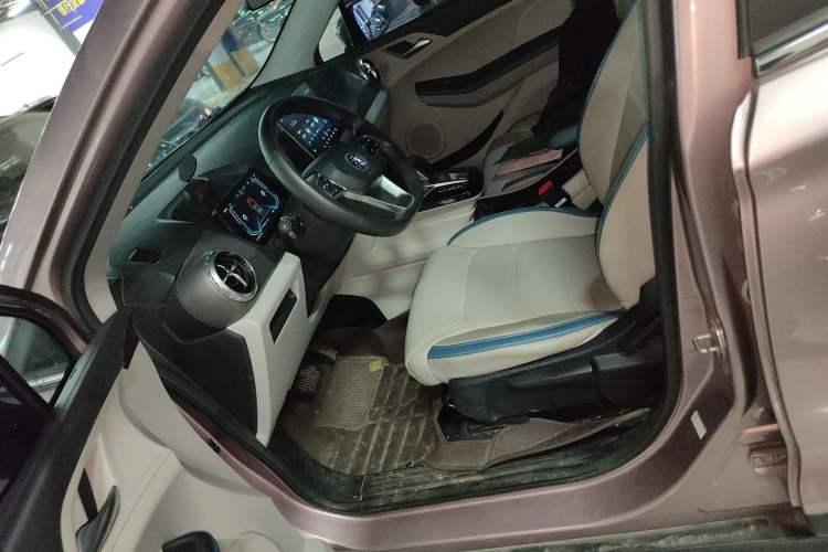 Used BYD Yuan Pro 2023 401KM Luxury Version Left Front Seat