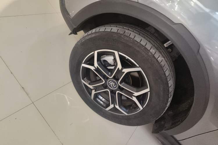 Used BYD Yuan Pro 2023 401 km Deluxe Version Left Front Wheel Hub