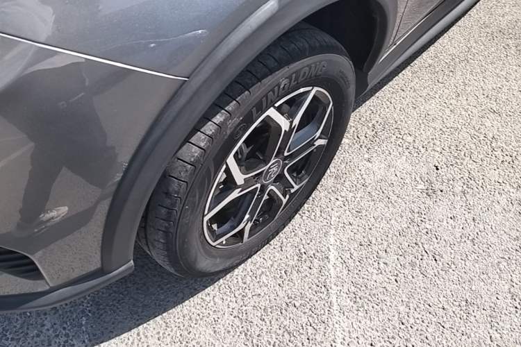 Used BYD Yuan Pro 2023 401KM Luxury Version Left Front Wheel Hub