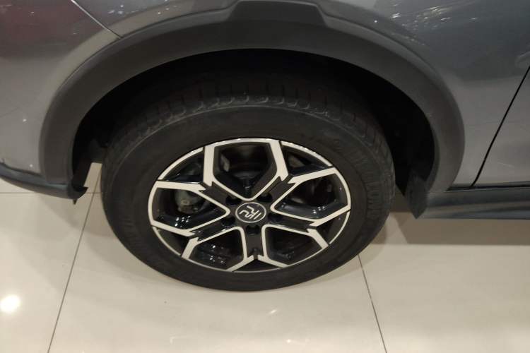 Used BYD Yuan Pro 2023 320KM Luxury Version Left Front Wheel Hub
