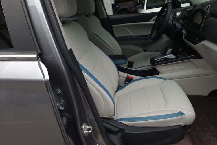 Used BYD Yuan Pro 2023 401KM Luxury Version Right Front Seat