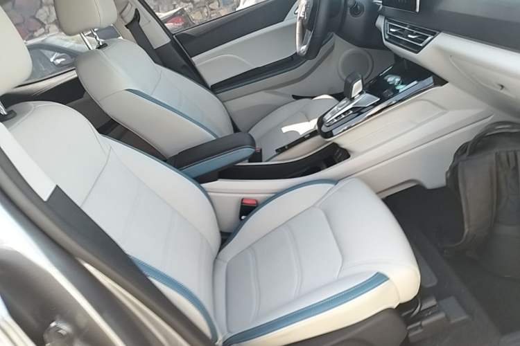 Used BYD Yuan Pro 2023 401KM Luxury Version Right Front Seat