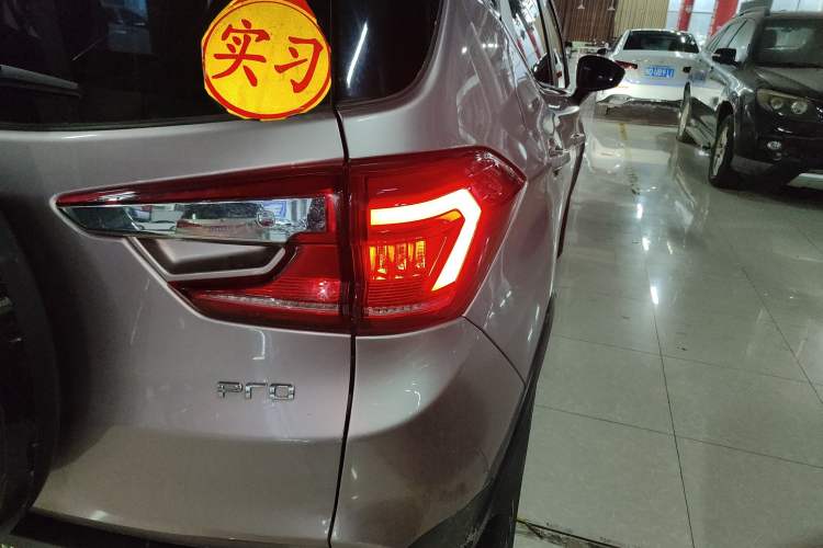 Used BYD Yuan Pro 2023 401KM Luxury Version Right Rear Taillight