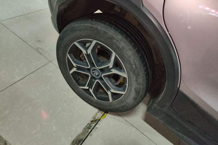 Used BYD Yuan Pro 2023 401KM Luxury Version Right Rear Wheel Hub