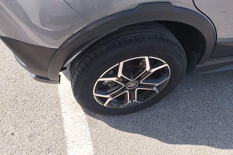 Used BYD Yuan Pro 2023 401KM Luxury Version Right Rear Wheel Hub