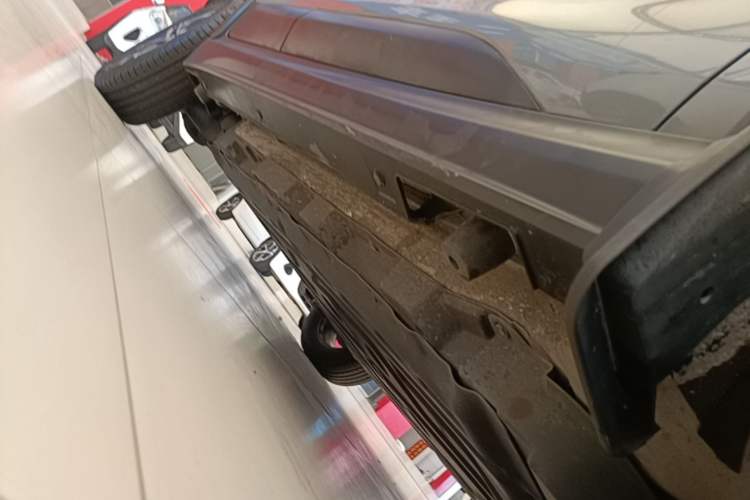 Used BYD Yuan Pro 2023 401KM Luxury Version Right Side Sill