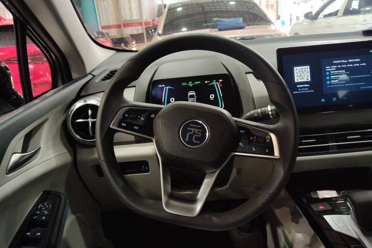 Used BYD Yuan Pro 2023 320KM Luxury Version Steering Wheel