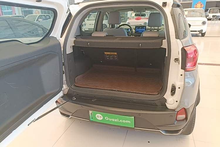 Used BYD Yuan Pro 2023 401KM Luxury Version Trunk