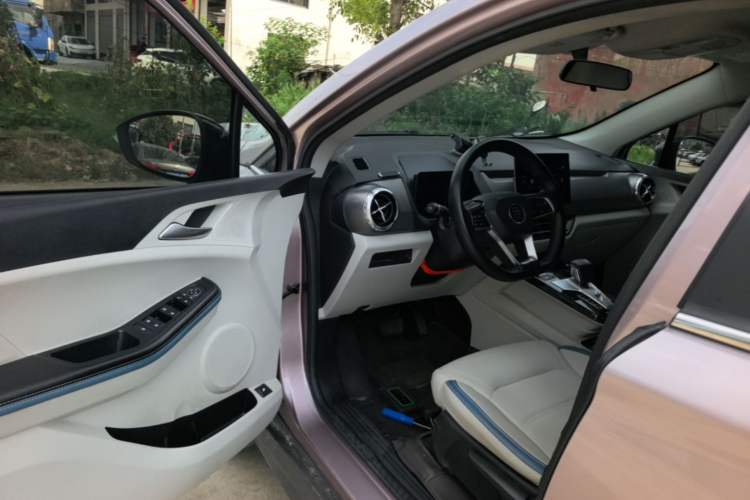 Used BYD Yuan Pro 2023 401KM Luxury Version Driver Seat