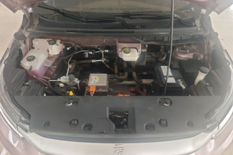 Used BYD Yuan Pro 2023 401KM Luxury Version Engine Bay