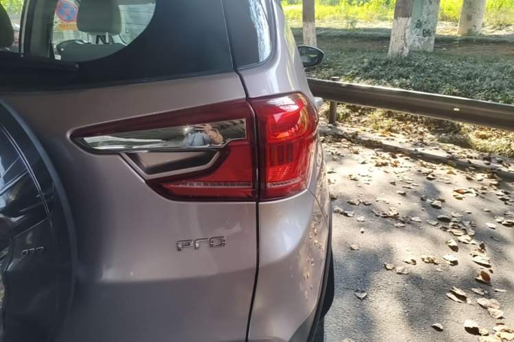 Used BYD Yuan Pro 2023 401 km Deluxe Version Exterior 3
