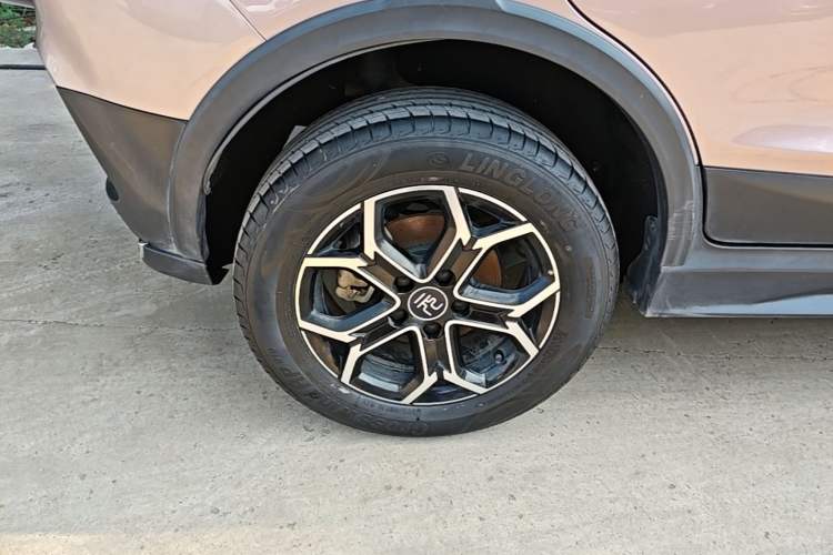 Used BYD Yuan Pro 2023 401 km Deluxe Version Exterior 3