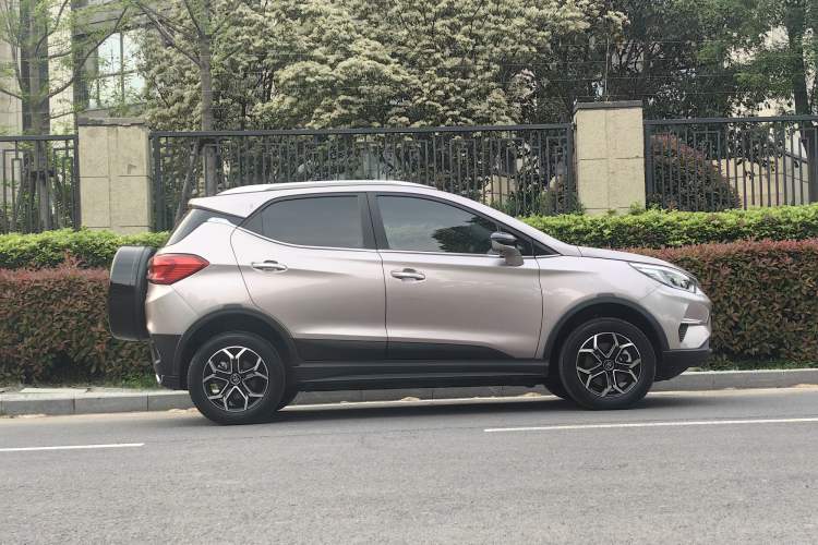 Used BYD Yuan Pro 2023 401 km Deluxe Version Exterior 3