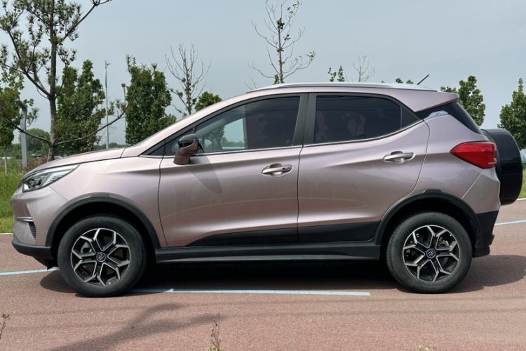 Used BYD Yuan Pro 2023 401KM Luxury Version Exterior 4