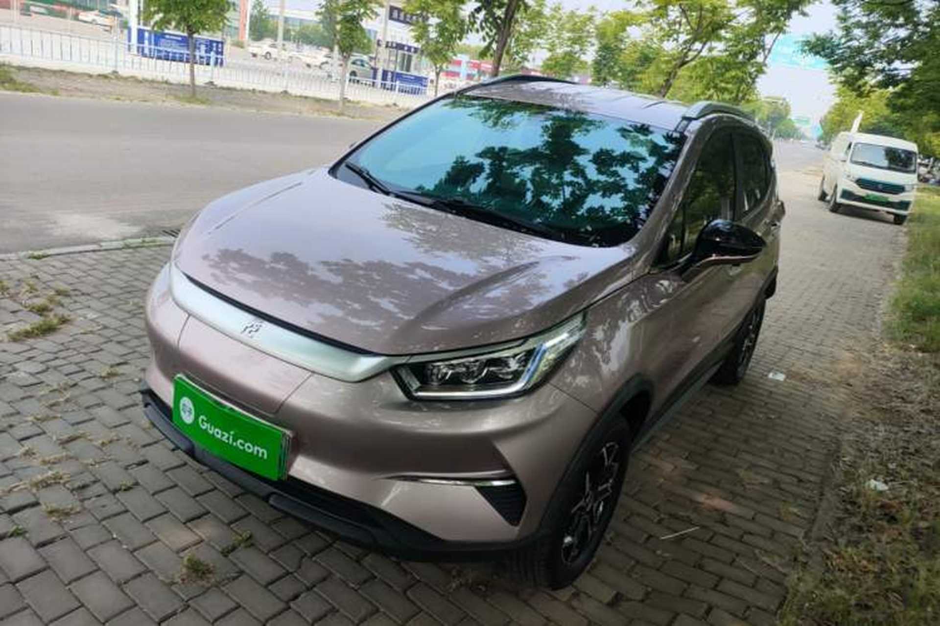 Used BYD Yuan Pro 2023 401KM Luxury Version Front Left 45 Deg