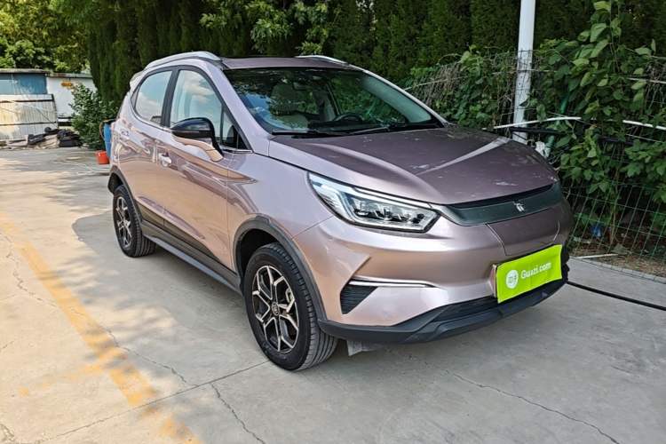 Used BYD Yuan Pro 2023 401 km Deluxe Version Front Right 45 Deg