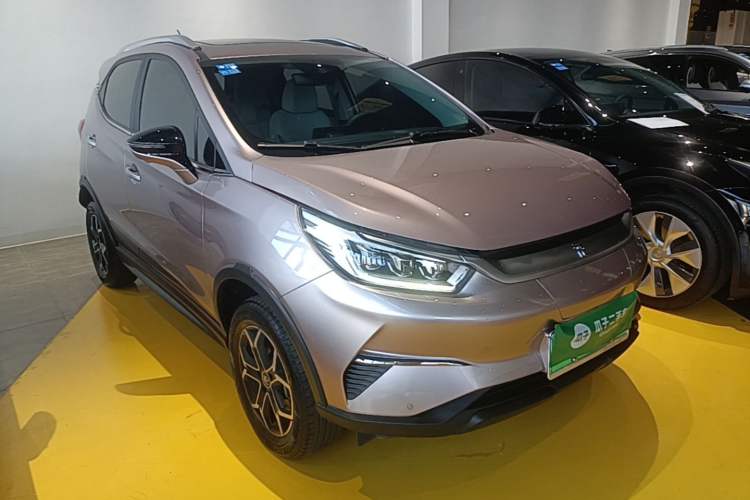 Used BYD Yuan Pro 2023 401 km Deluxe Version Front Right 45 Deg