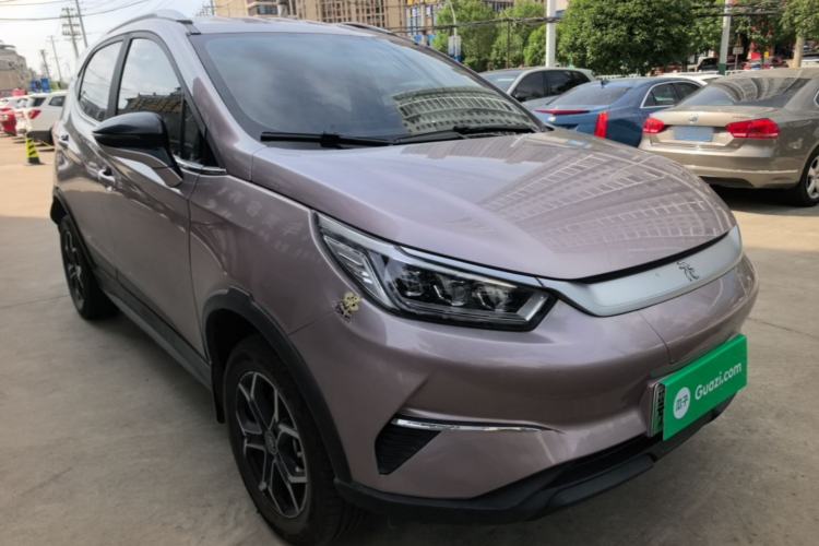 Used BYD Yuan Pro 2023 401KM Luxury Version Front Right 45 Deg