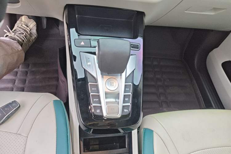 Used BYD Yuan Pro 2023 401 km Deluxe Version Gear Lever