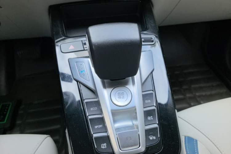 Used BYD Yuan Pro 2023 401KM Luxury Version Gear Lever