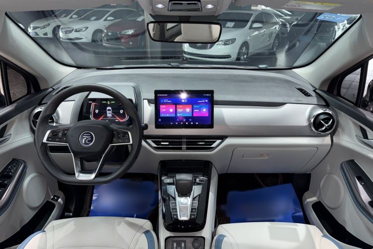 Used BYD Yuan Pro 2023 401 km Deluxe Version Interior 1