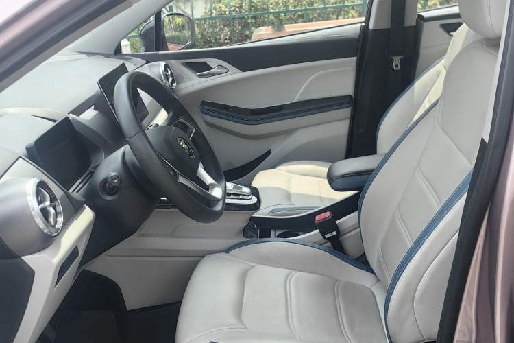 Used BYD Yuan Pro 2023 401 km Deluxe Version Interior 2
