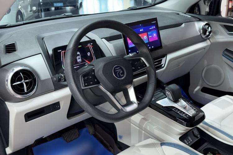 Used BYD Yuan Pro 2023 401 km Deluxe Version Interior 2
