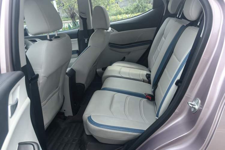 Used BYD Yuan Pro 2023 401 km Deluxe Version Interior 3