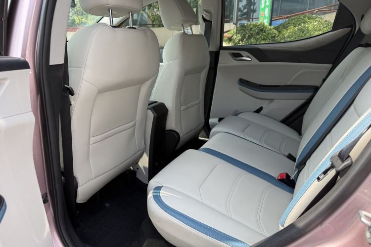 Used BYD Yuan Pro 2023 401KM Luxury Version Interior 3