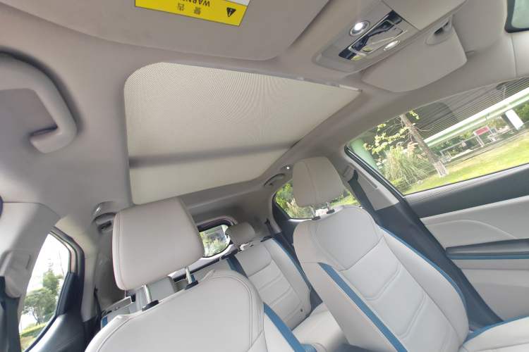 Used BYD Yuan Pro 2023 401 km Deluxe Version Interior 6