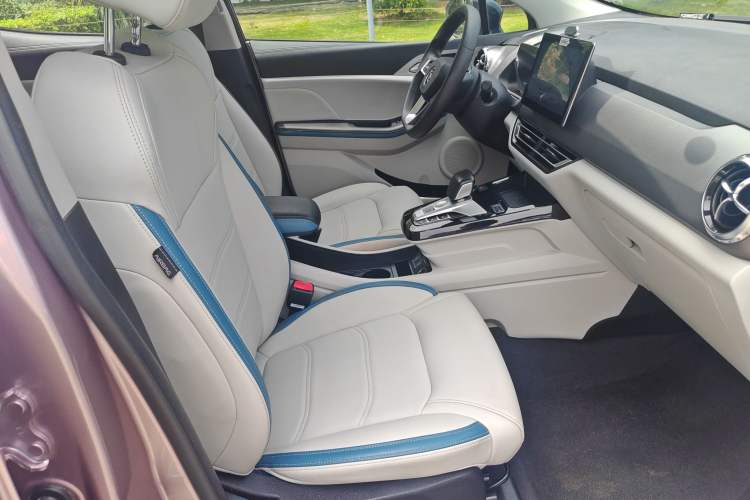 Used BYD Yuan Pro 2023 401 km Deluxe Version Interior 7