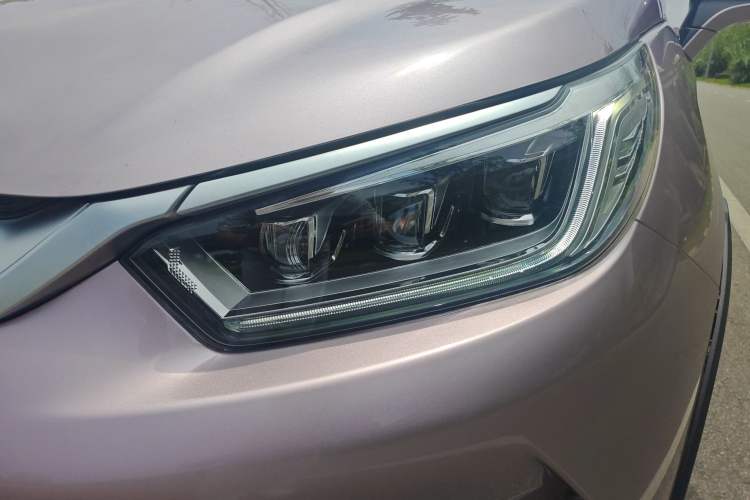 Used BYD Yuan Pro 2023 401 km Deluxe Version Left Front Headlight