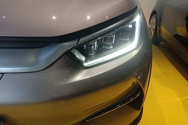 Used BYD Yuan Pro 2023 401 km Deluxe Version Left Front Headlight