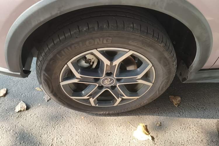Used BYD Yuan Pro 2023 401 km Deluxe Version Left Front Wheel Hub