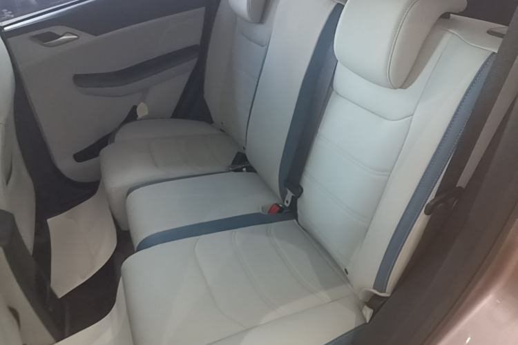 Used BYD Yuan Pro 2023 401 km Deluxe Version Left Rear Seat
