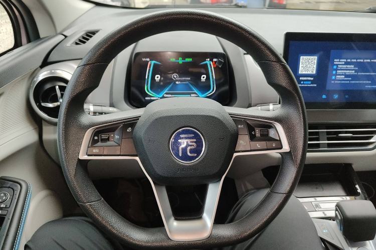 Used BYD Yuan Pro 2023 320KM Luxury Version Steering Wheel