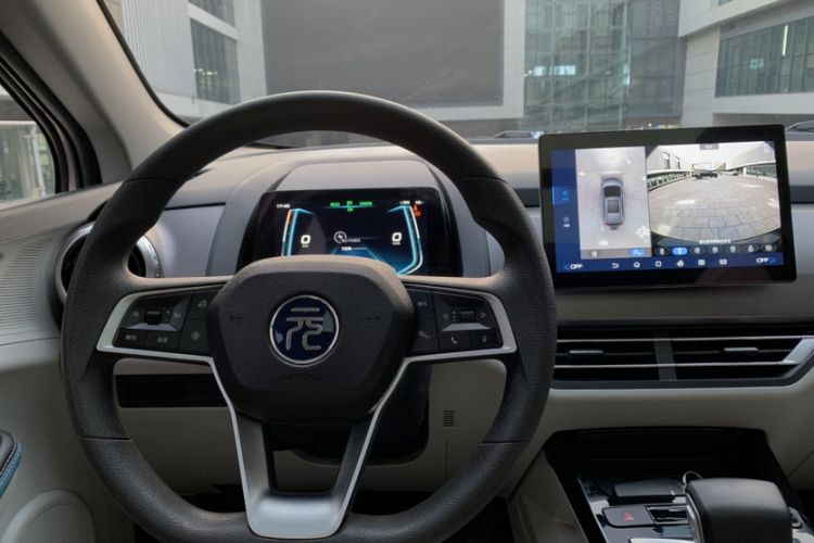 Used BYD Yuan Pro 2023 401 km Deluxe Version Audio And AC Panel