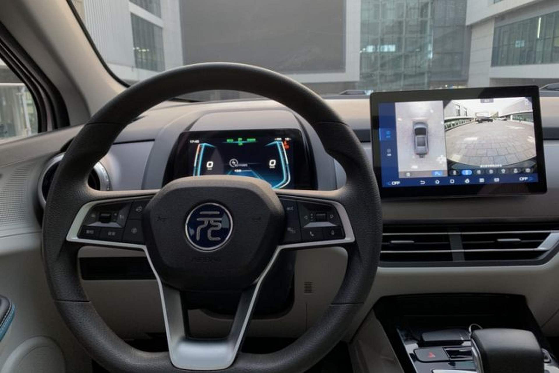 Used BYD Yuan Pro 2023 401 km Deluxe Version Audio And AC Panel