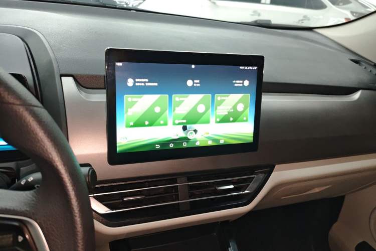Used BYD Yuan Pro 2023 401KM Luxury Version Audio And AC Panel