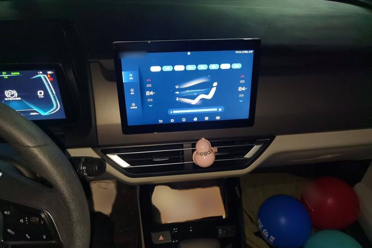 Used BYD Yuan Pro 2023 401 km Deluxe Version Audio And AC Panel