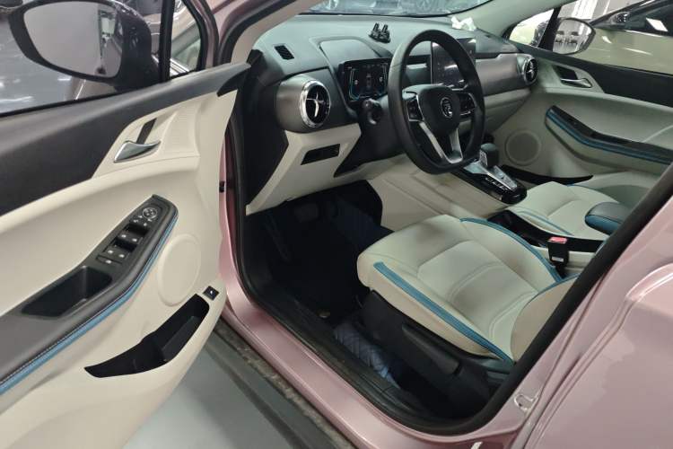 Used BYD Yuan Pro 2023 401KM Luxury Version Driver Seat