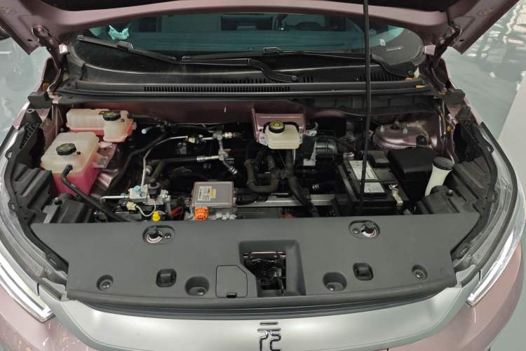 Used BYD Yuan Pro 2023 401KM Luxury Version Engine Bay