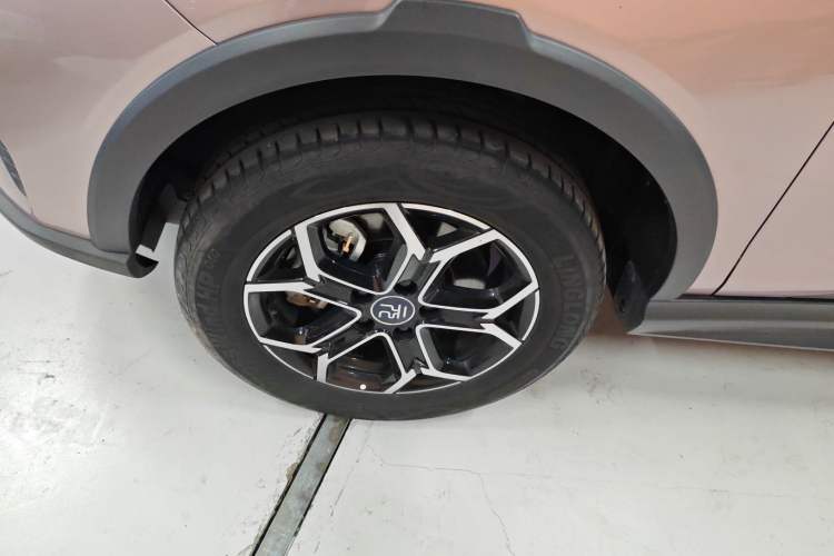 Used BYD Yuan Pro 2023 401 km Deluxe Version Exterior 1