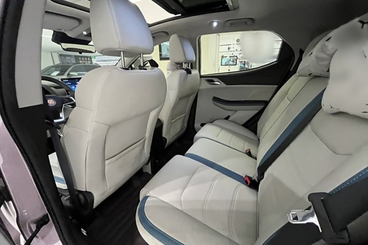 Used BYD Yuan Pro 2023 401 km Deluxe Version Interior 2