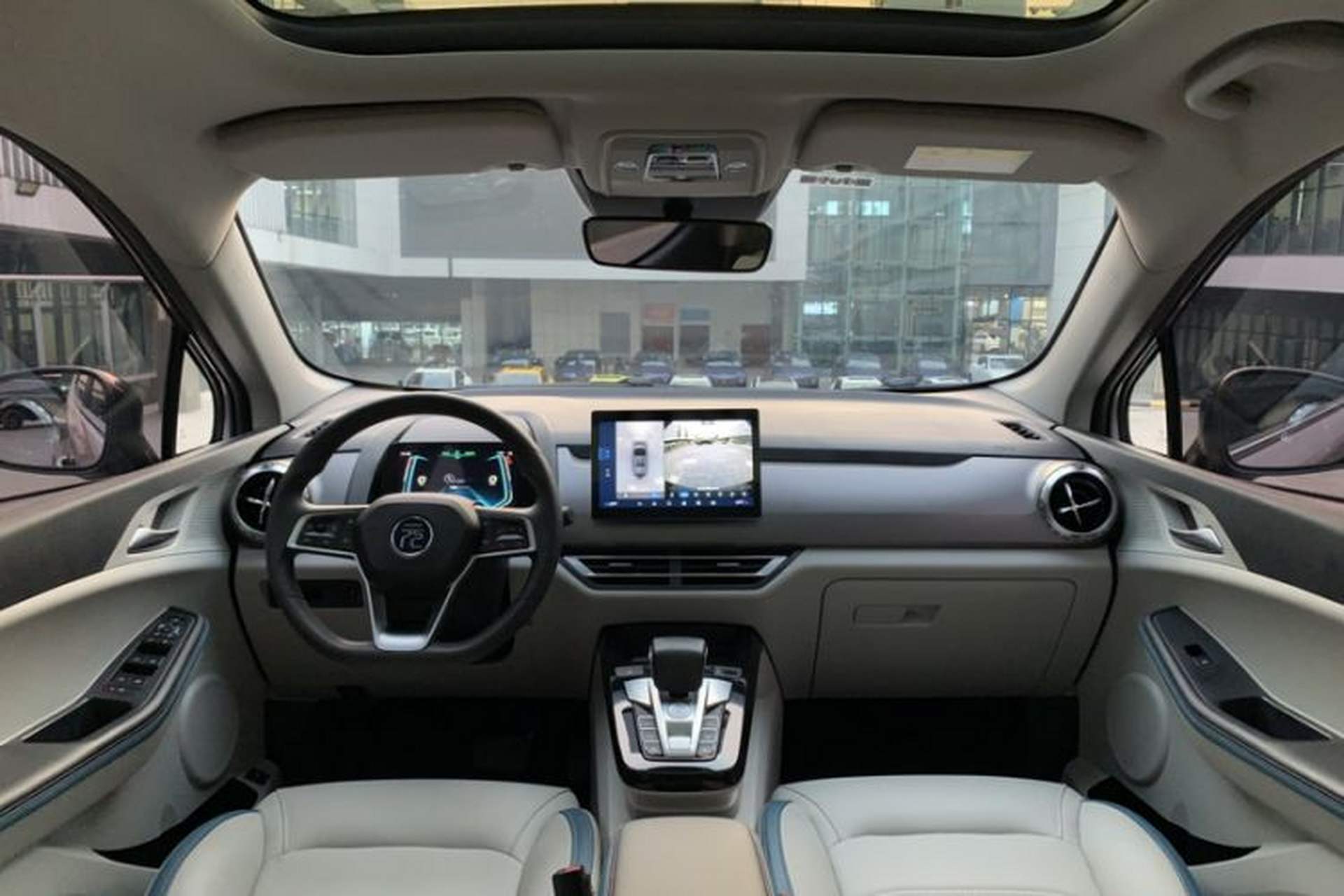 Used BYD Yuan Pro 2023 401 km Deluxe Version Interior 3