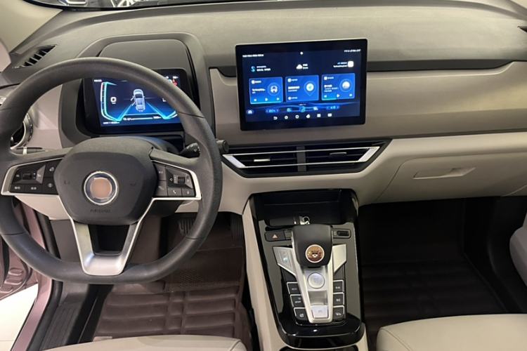 Used BYD Yuan Pro 2023 401 km Deluxe Version Interior 3