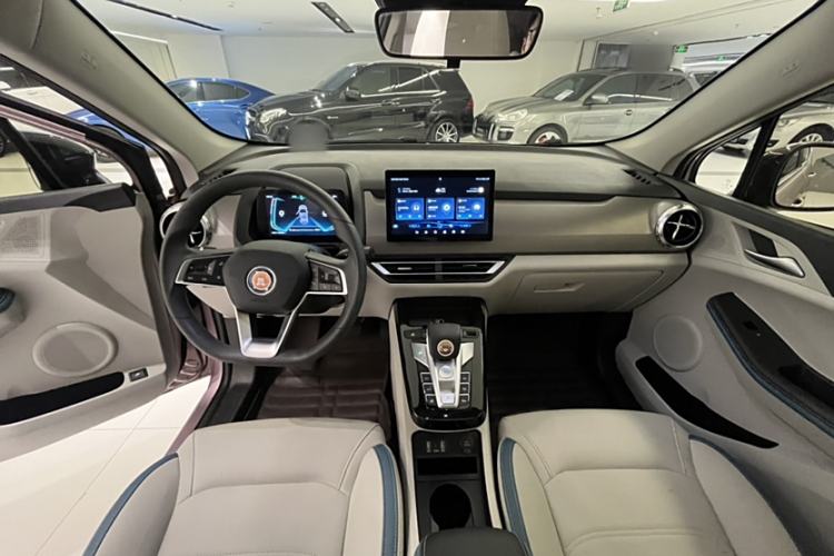 Used BYD Yuan Pro 2023 401 km Deluxe Version Interior 5