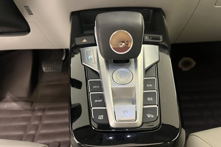 Used BYD Yuan Pro 2023 401 km Deluxe Version Interior 7