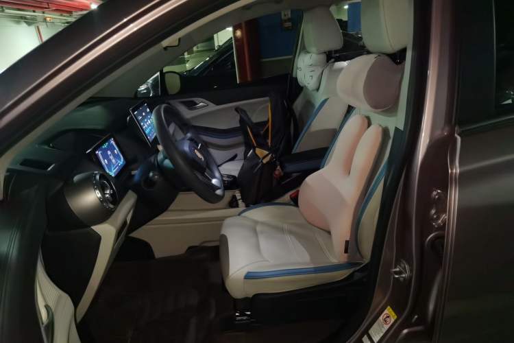 Used BYD Yuan Pro 2023 401 km Deluxe Version Left Front Seat