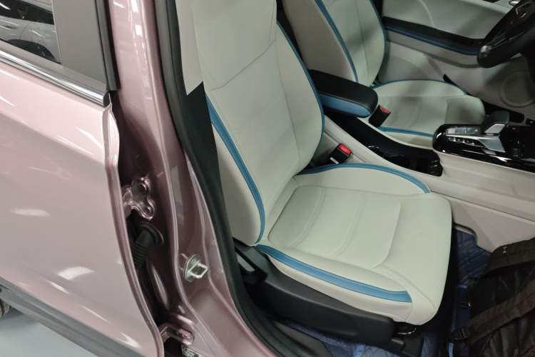 Used BYD Yuan Pro 2023 401KM Luxury Version Right Front Seat